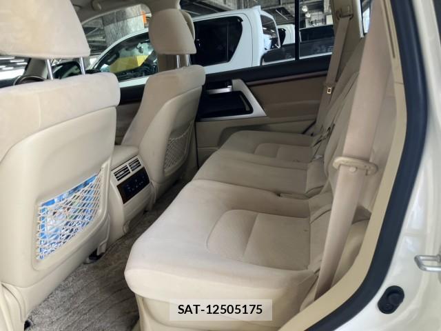 Toyota LAND CRUISER 2016-06 8342433-5