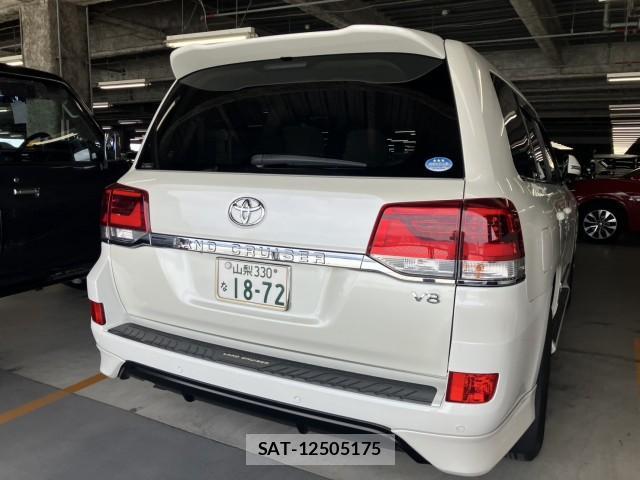 Toyota LAND CRUISER 2016-06 8342433-6