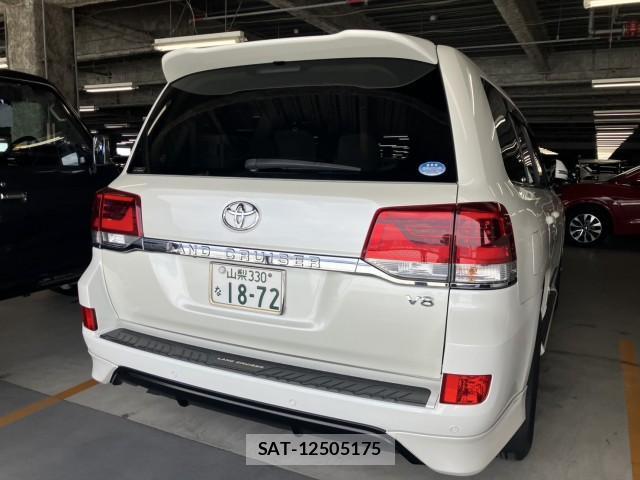 Toyota LAND CRUISER 2016-06 8342433-7