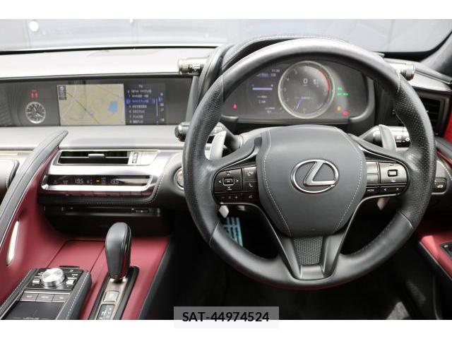 Lexus LC 2021-03 8344081-2