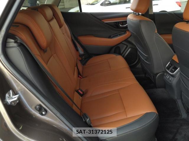 Subaru OUTBACK 2024-03 8342960-5