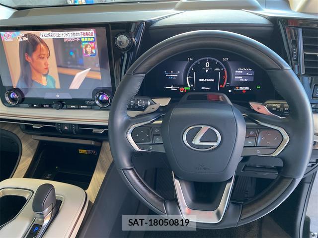 Lexus LM 2024-06 8343110-14