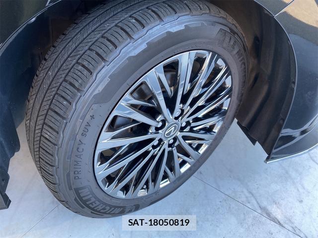 Lexus LM 2024-06 8343110-18