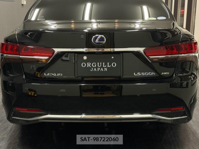 Lexus LS 2018-04 8342314-10