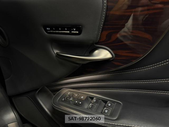 Lexus LS 2018-04 8342314-14
