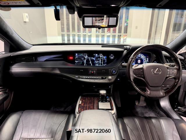 Lexus LS 2018-04 8342314-15