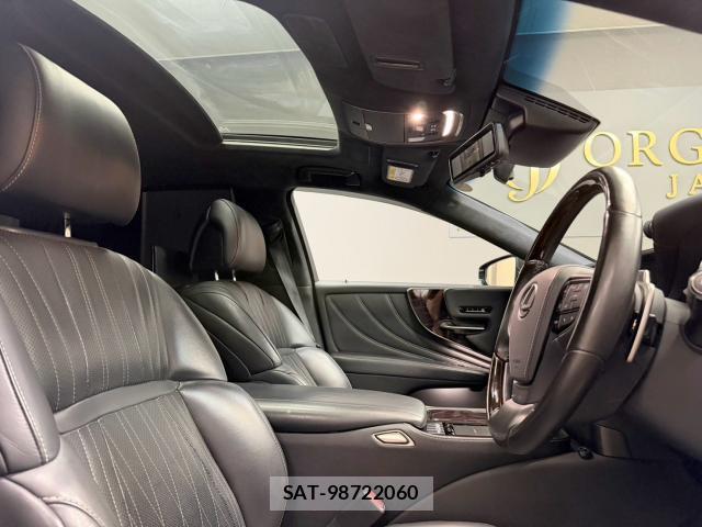 Lexus LS 2018-04 8342314-17