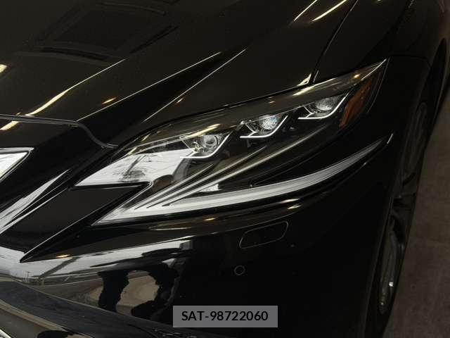 Lexus LS 2018-04 8342314-8