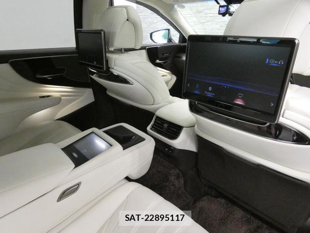 Lexus LS 2018-01 8343073-16