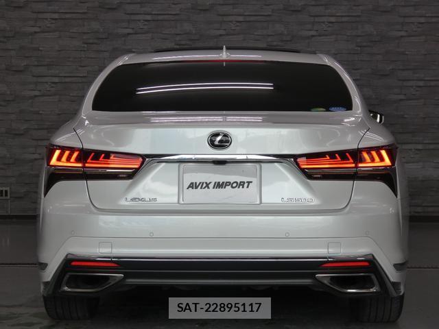 Lexus LS 2018-01 8343073-3