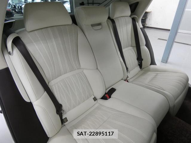 Lexus LS 2018-01 8343073-6