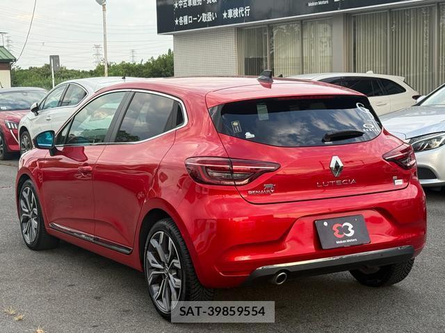 Renault LUTECIA 2021-02 8343534-8