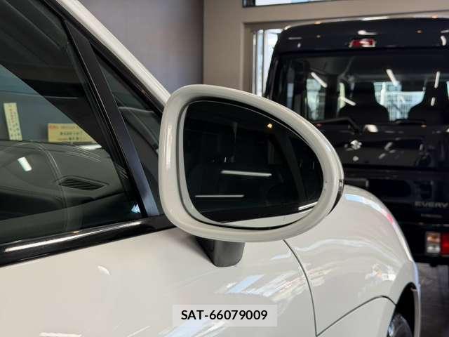 Porsche MACAN 2017-12 8342313-10