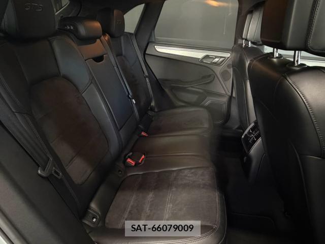 Porsche MACAN 2017-12 8342313-18