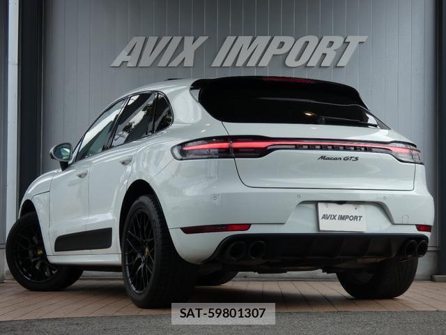 Porsche MACAN 2021-12 8342506-11