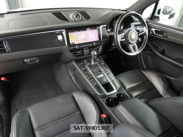 Porsche MACAN 2021-12 8342506-14