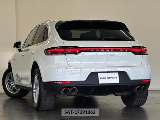 Porsche MACAN 2020-11 8343715-1