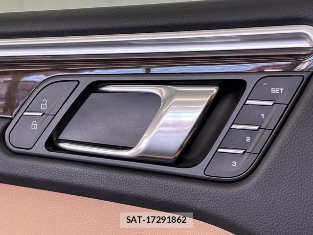 Porsche MACAN 2020-11 8343715-14