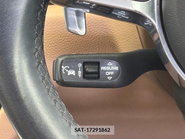 Porsche MACAN 2020-11 8343715-18