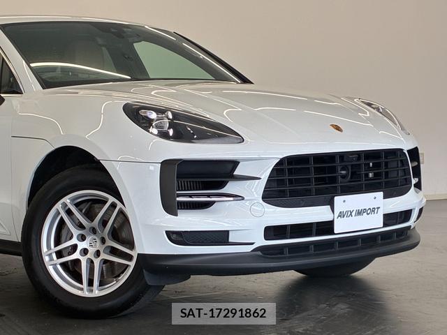 Porsche MACAN 2020-11 8343715-4