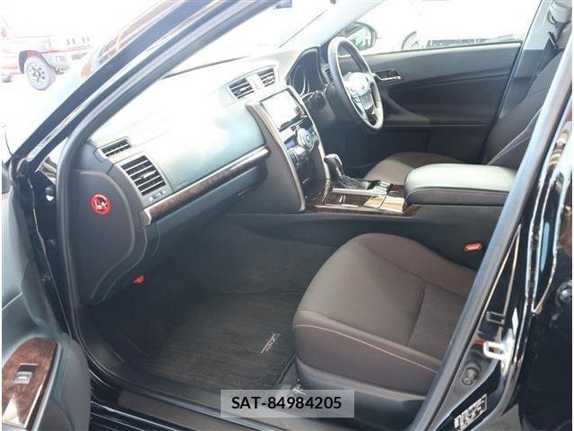 Toyota MARK X 2019-12 8342450-17