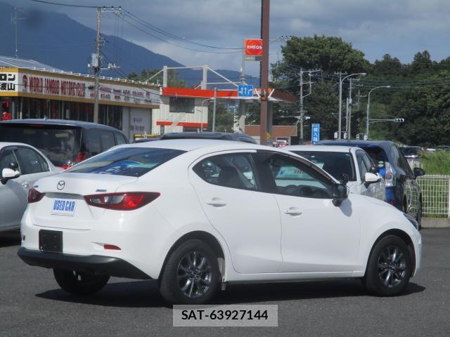 Mazda MAZDA2 2022-06 8342933-12