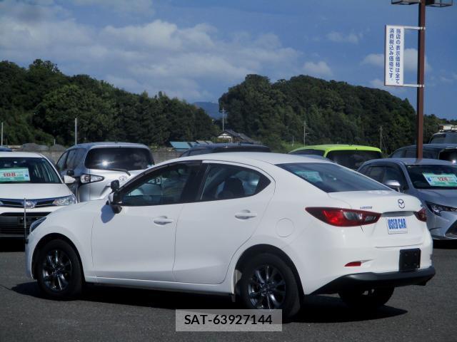 Mazda MAZDA2 2022-06 8342933-13