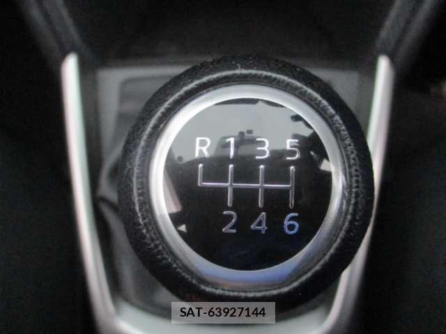 Mazda MAZDA2 2022-06 8342933-3