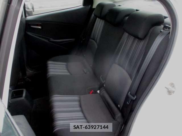Mazda MAZDA2 2022-06 8342933-6