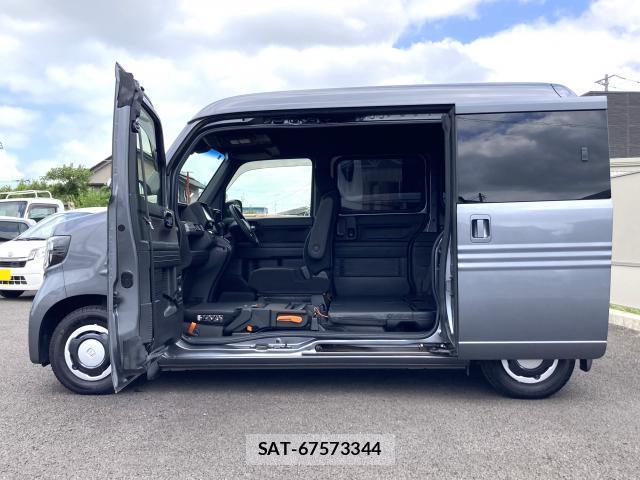 Honda N-VAN 2019-09 8343953-11