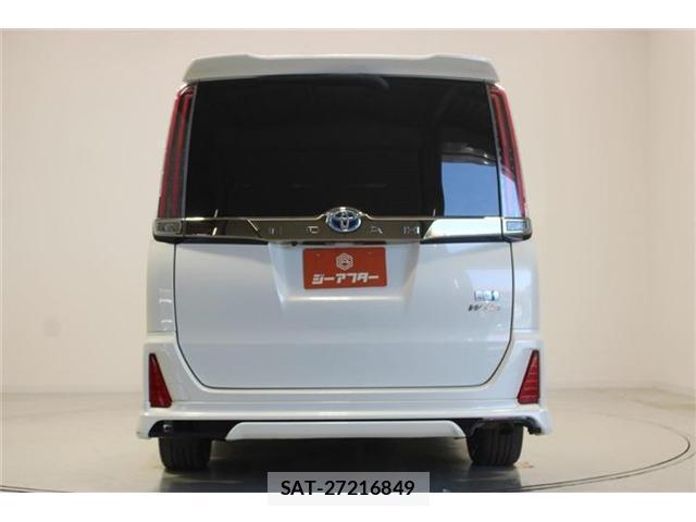 Toyota NOAH 2018-11 8342138-12