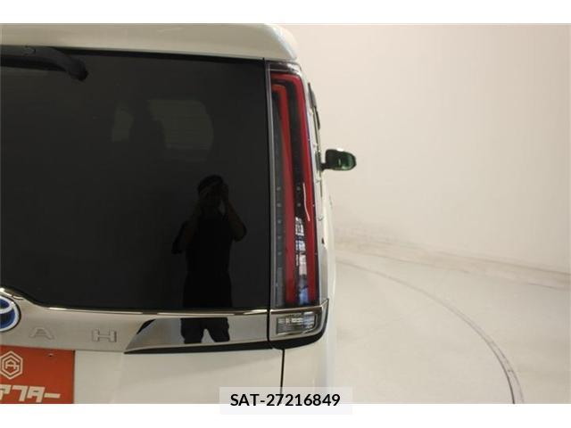 Toyota NOAH 2018-11 8342138-19