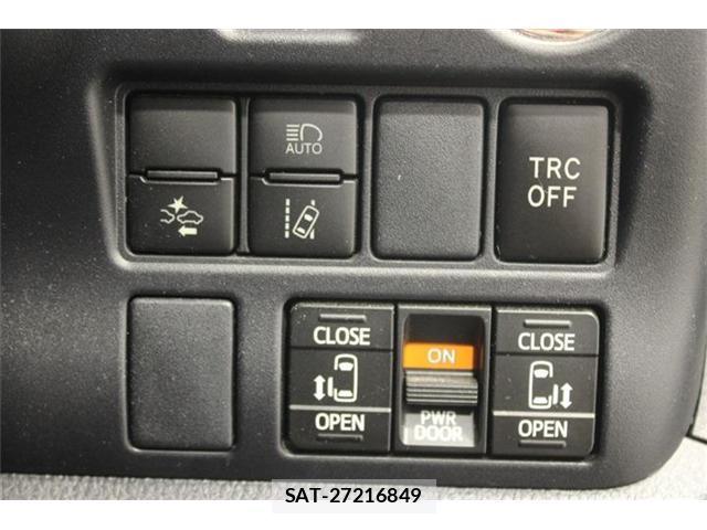 Toyota NOAH 2018-11 8342138-3