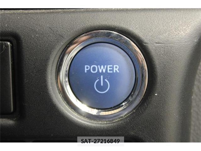 Toyota NOAH 2018-11 8342138-5