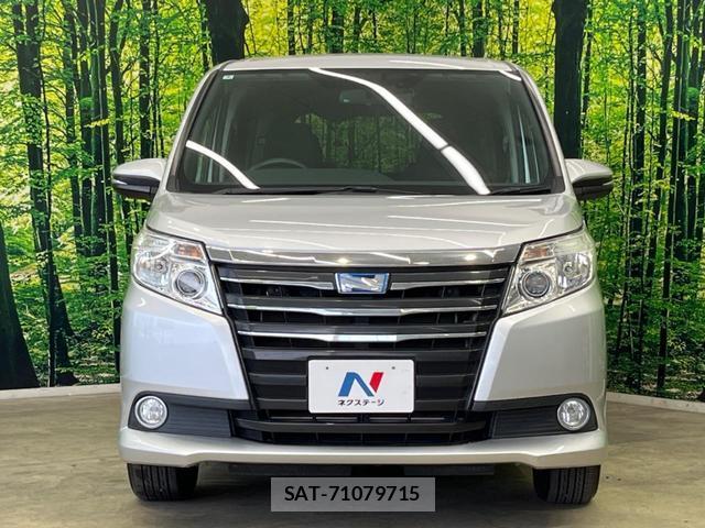 Toyota NOAH 2014-03 8342183-12