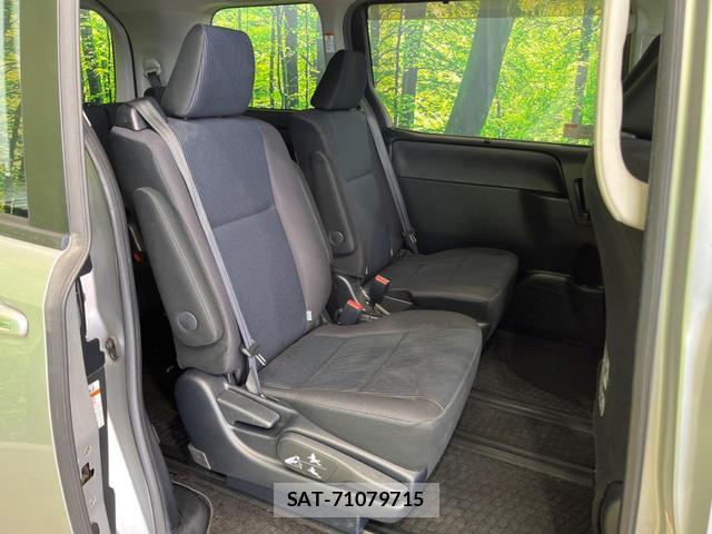 Toyota NOAH 2014-03 8342183-6