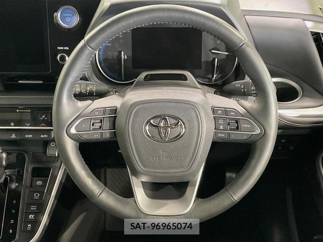 Toyota NOAH 2022-10 8342308-11