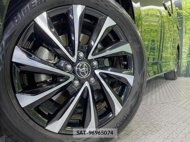 Toyota NOAH 2022-10 8342308-13