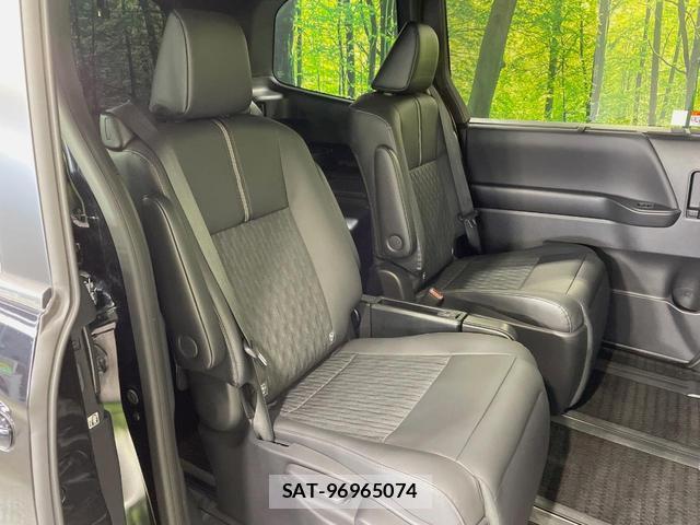 Toyota NOAH 2022-10 8342308-8