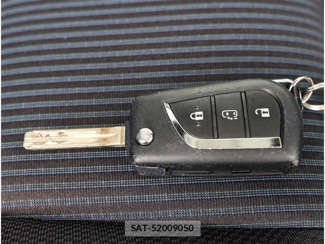Toyota NOAH 2020-07 8342461-16
