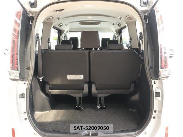 Toyota NOAH 2020-07 8342461-17