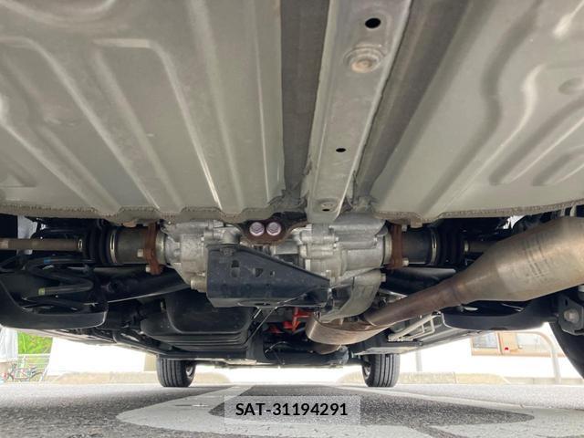 Toyota NOAH 2023-01 8342476-19