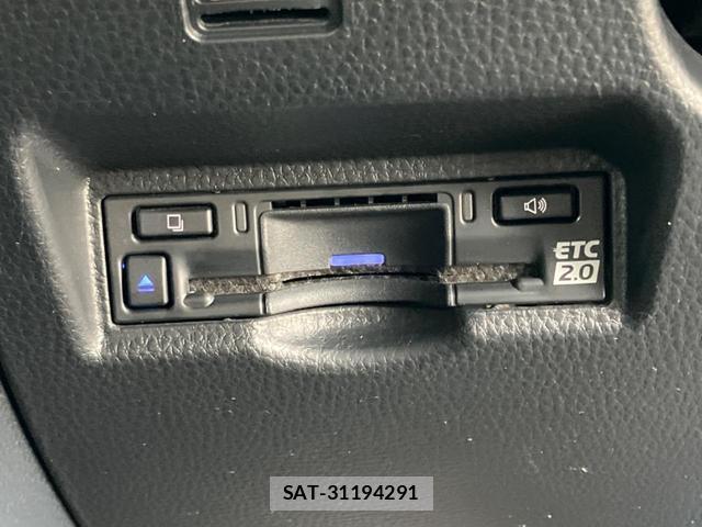 Toyota NOAH 2023-01 8342476-5