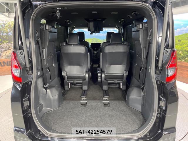 Toyota NOAH 2023-07 8342494-11