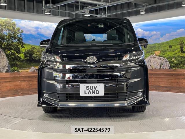 Toyota NOAH 2023-07 8342494-15