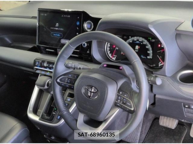 Toyota NOAH 2023-07 8342585-2