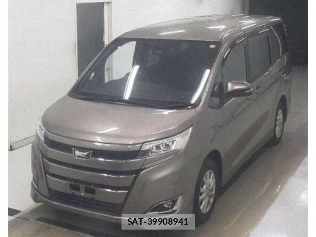 Toyota NOAH 2021-11 8342589-0