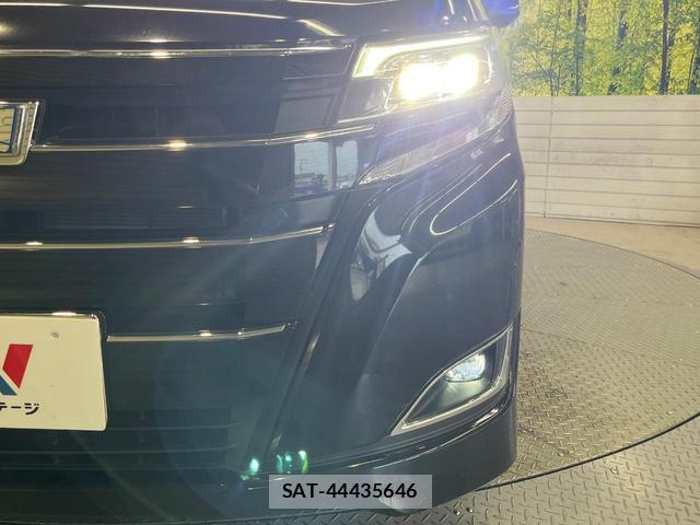 Toyota NOAH 2021-03 8342718-11