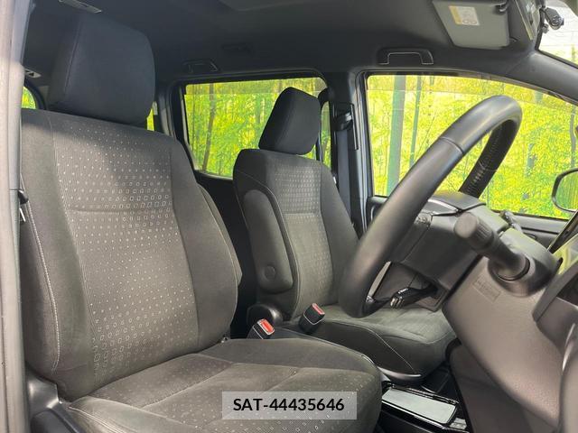 Toyota NOAH 2021-03 8342718-7