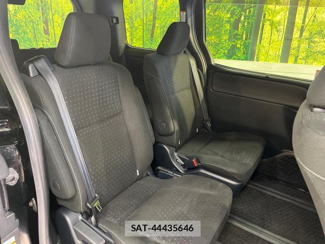 Toyota NOAH 2021-03 8342718-8